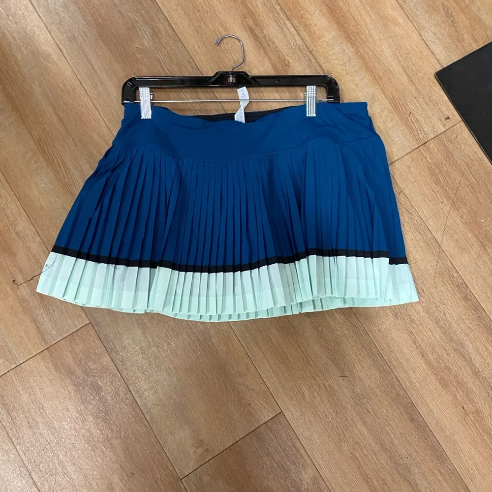 Lululemon Pleat to Street tennis skirt  size 10 Poseidon / Sea Mist - Picture 2 of 8